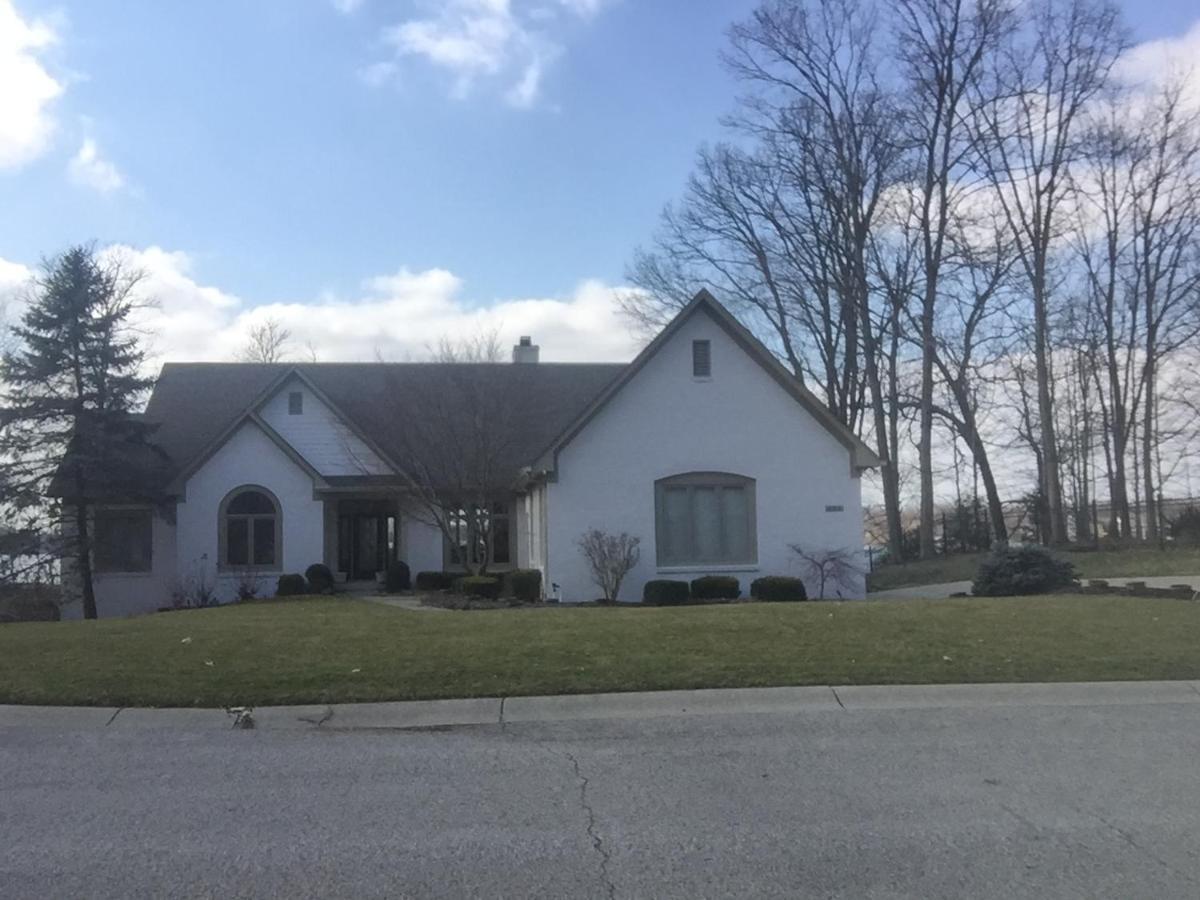 Luxury On The Lake Indianapolis Exterior photo